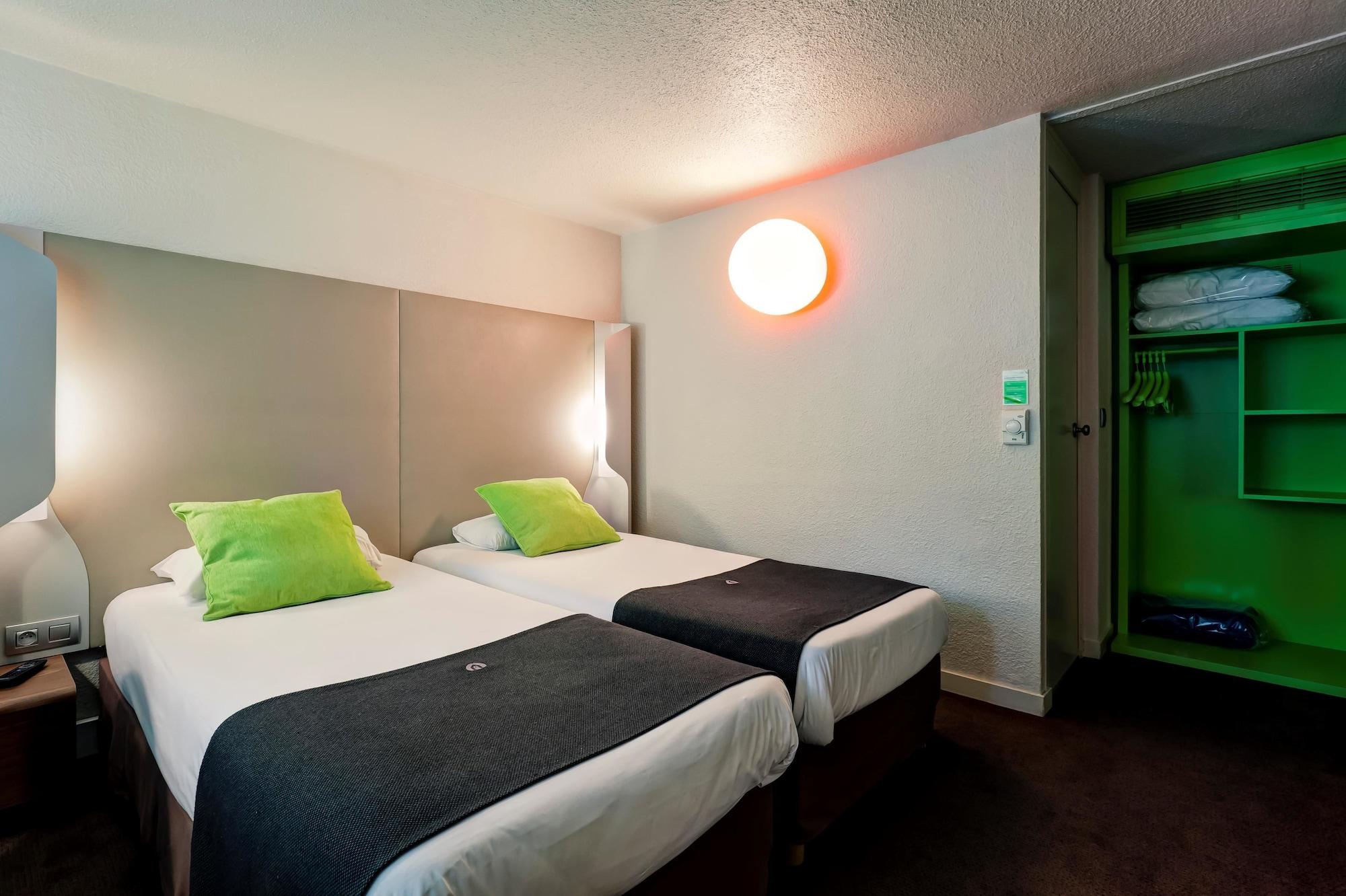 Campanile Geneve - Ferney-Voltaire Hotel Exterior photo
