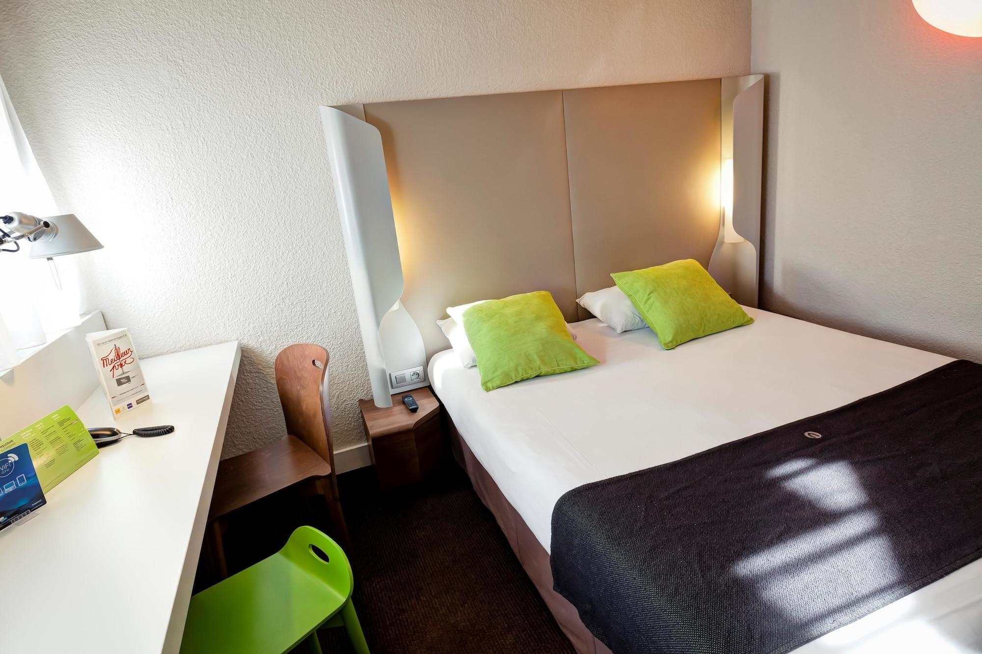 Campanile Geneve - Ferney-Voltaire Hotel Exterior photo