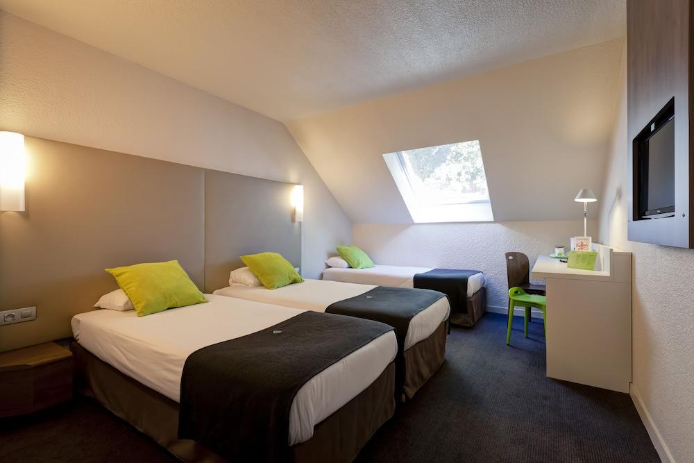 Campanile Geneve - Ferney-Voltaire Hotel Exterior photo