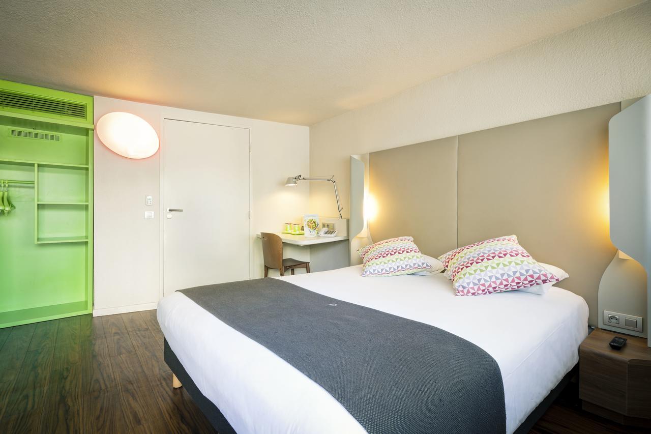Campanile Geneve - Ferney-Voltaire Hotel Exterior photo